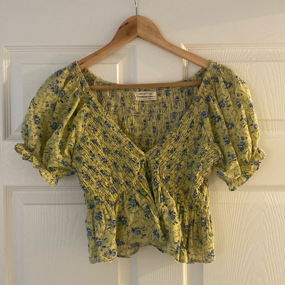 Women’s S cropped blouse urban outfitters Yellow & blue Used good condition